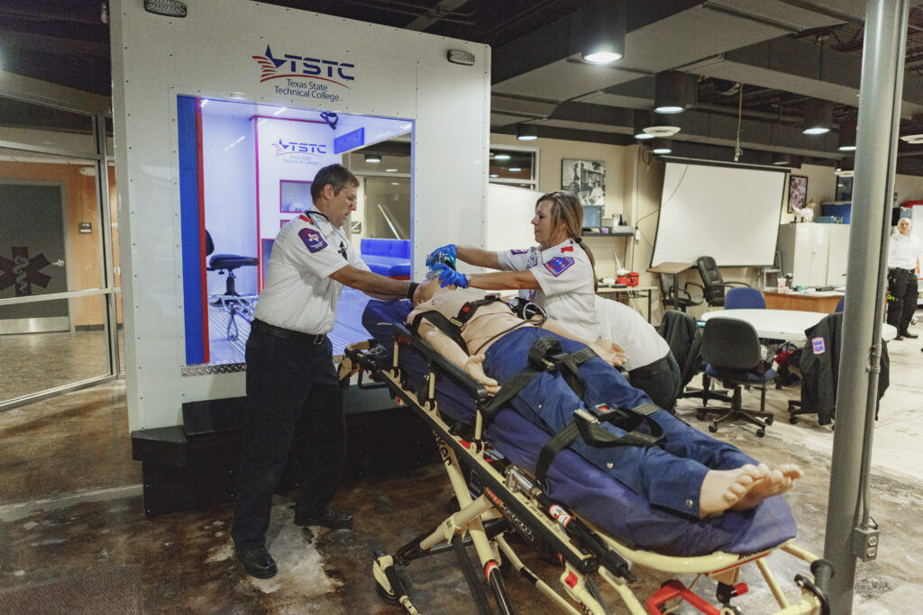 tstc-ready-to-help-fill-central-texas-emt-paramedic-jobs-tstc
