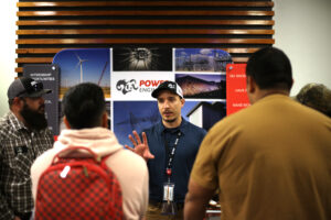 TSTC Industry Job Fair connects students, alumni with 60 prospective employers TSTC job fair 2 300x200 - TSTC Industry Job Fair connects students, alumni with 60 prospective employers