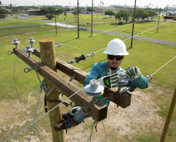 Electrical Lineworker