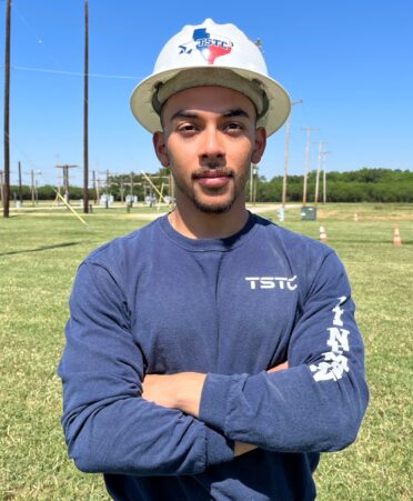 Fort Bend County Electrical Lineworker and Management Technology Darwin Henriquez