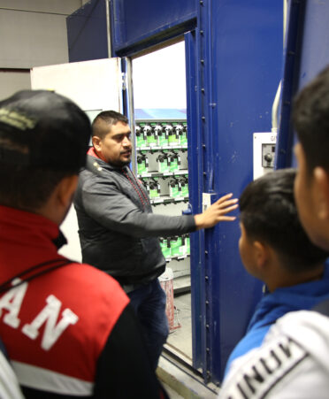 2R7A8160 1 372x451 - TSTC Student Recruitment team makes impact on prospective students during campus tour