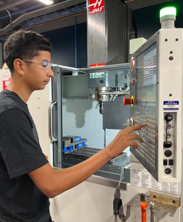 Waco Precision Machining Technology dual enrollment La Vega High School