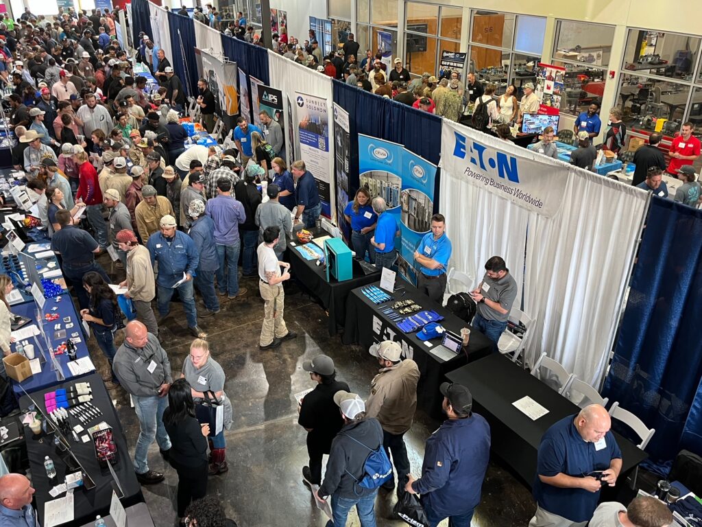 tstc-students-alumni-meet-prospective-employers-at-college-s-industry