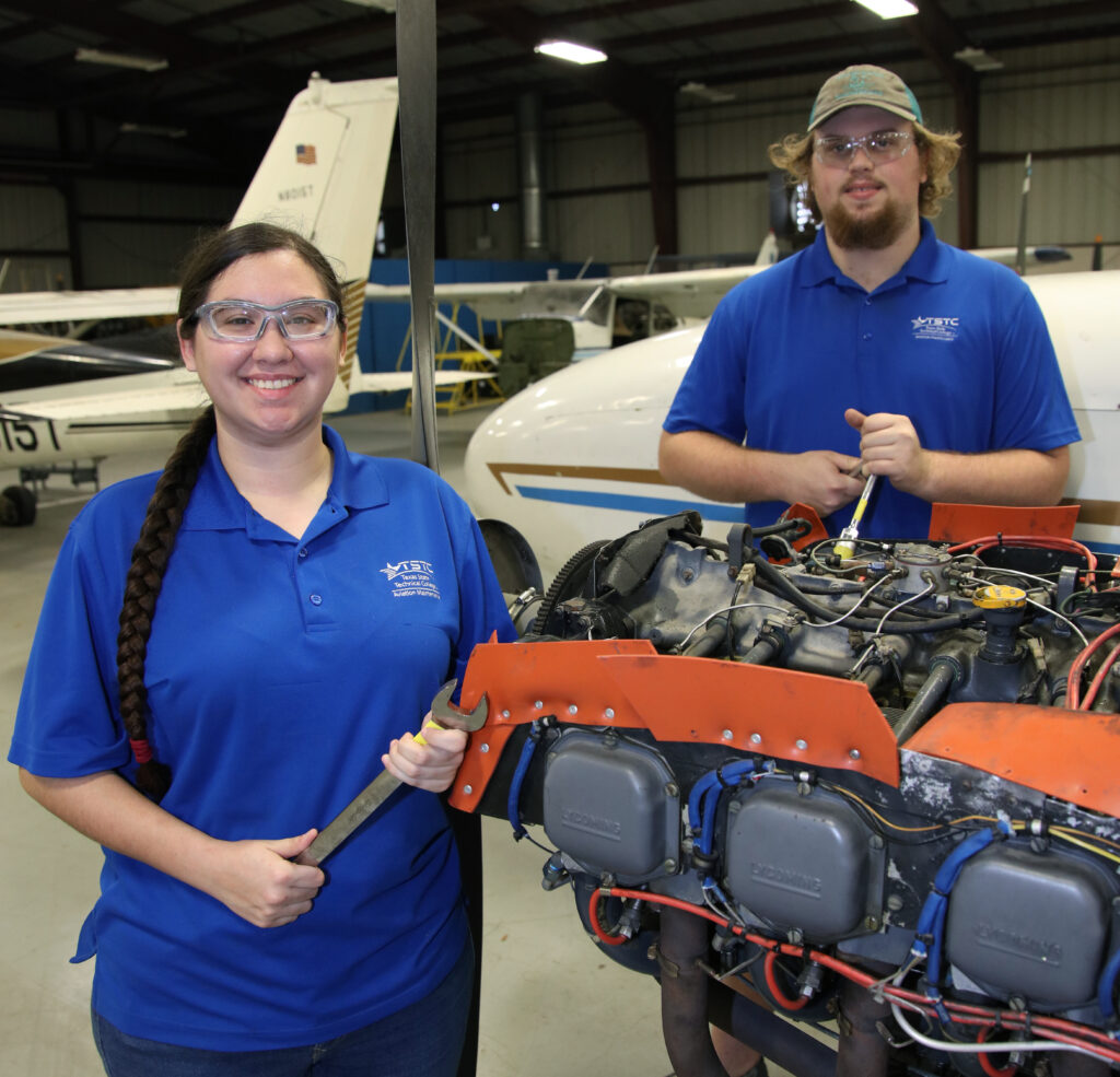 tstc-graduate-student-get-jobs-with-regional-airline-company-tstc