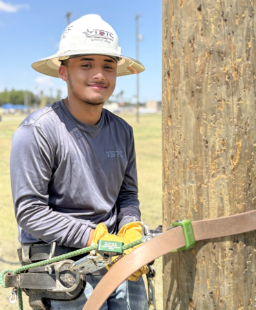 Raymundo Pina is an Electrical Lineworker and Management student at TSTC’s Harlingen campus.