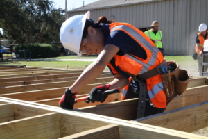 2R7A0497 300x200 - Father’s trade job shapes TSTC student’s drive toward construction career