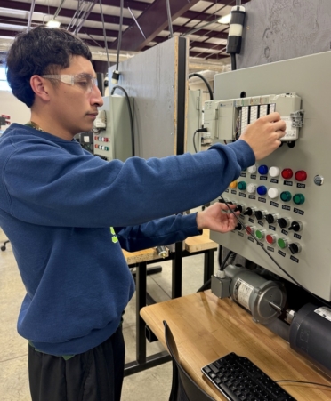 Rodolfo Palacios Rodolfo Palacios is an Electrical Power and Controls student at Texas State Technical College’s North Texas campus and an equipment technician intern at Texas Instruments’ Richardson location. (Photo courtesy of TSTC.)