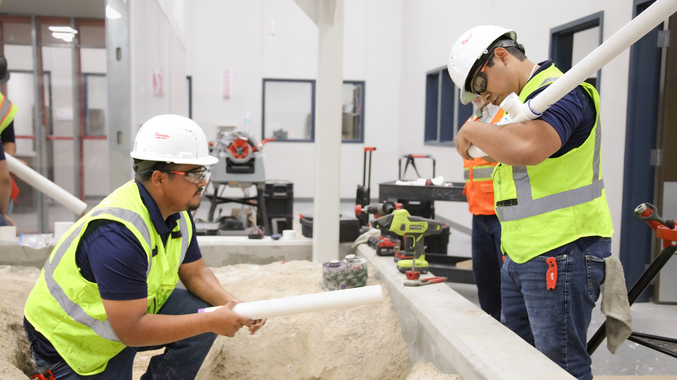 Featured | Brothers inspired to master plumbing at TSTC Plumber 2 sml scaled - Featured | Brothers inspired to master plumbing at TSTC