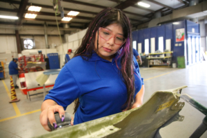 2R7A1012 1 300x200 - TSTC student envisions future auto repair shop with barber twist