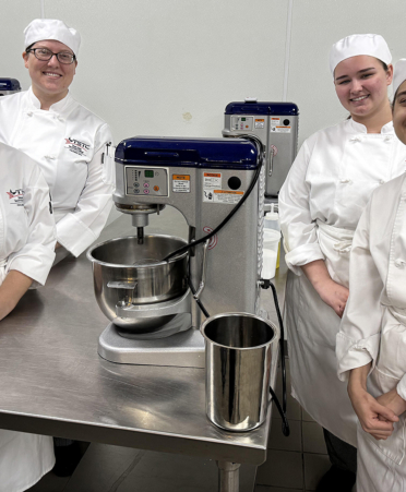 culinay students in the kitchen
