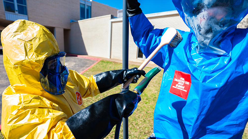 Featured - Occupational Safety | How one TSTC program is turning ‘sticklers for the rules’ into professionals Featured OSEC 0325 037 - Featured - Occupational Safety | How one TSTC program is turning ‘sticklers for the rules’ into professionals