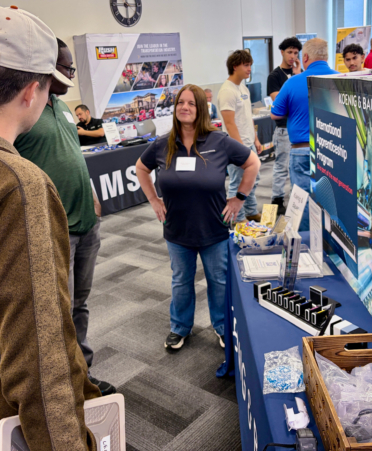 Samsung, Oracle and Koenig & Bauer recruit at TSTC in Williamson County job fair INDUSTRY JOB FAIR 1 372x451 - Samsung, Oracle and Koenig & Bauer recruit at TSTC in Williamson County job fair