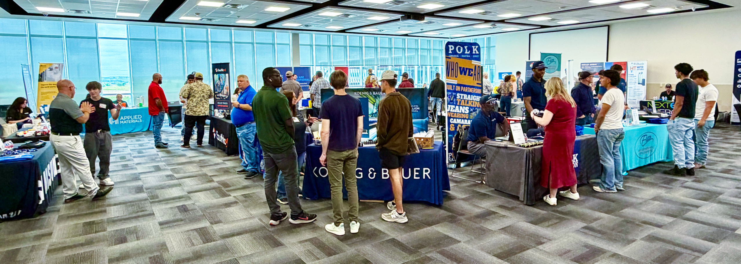 Samsung, Oracle and Koenig & Bauer recruit at TSTC in Williamson County job fair INDUSTRY JOB FAIR 3 scaled - Samsung, Oracle and Koenig & Bauer recruit at TSTC in Williamson County job fair