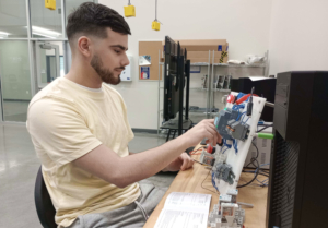 Curiosity sparks career shift for TSTC student IMG 2985 300x209 - Curiosity sparks career shift for TSTC student