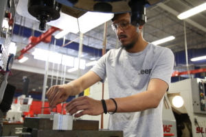 2R7A6907 300x200 - TSTC&rsquo;s Accelerated Training initiative helps strengthen manufacturing pipeline