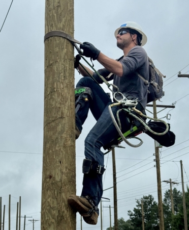 Evryn Smith - Electrical Lineworker and Management Evryn Smith is a U.S. Marine Corps veteran, father and Electrical Lineworker and Management student at Texas State Technical College’s Marshall campus. (Photo courtesy of TSTC.)