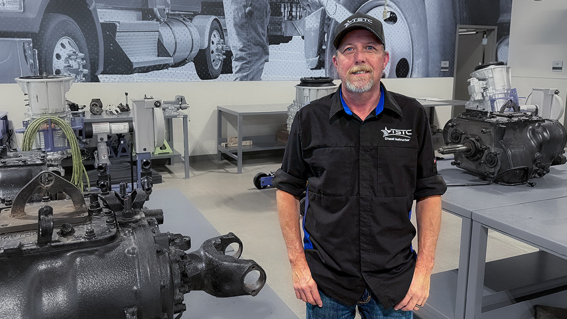 Featured - Father's Day | A Bond Built in the Auto Shop Feature fathersday03 3 - Featured - Father's Day | A Bond Built in the Auto Shop