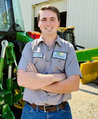 Photo caption: Jacob Mannen, of Fletcher, Oklahoma, is a student in Texas State Technical College’s Diesel Equipment program at the Waco campus. Mannen is a member of the college's John Deere specialization program. He recently received a $5,000 scholarship from the Independent Equipment Dealers Association. (Photo courtesy of TSTC.)