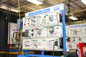 2R7A6472 2 300x200 - TSTC program targets demand for Advanced Manufacturing skills