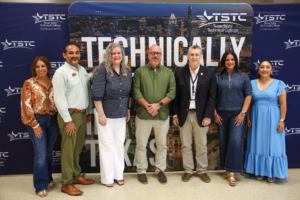 Five TSTC in Harlingen employees receive Chancellor’s Cornerstone Award 2R7A8260 2 300x200 - Five TSTC in Harlingen employees receive Chancellor’s Cornerstone Award