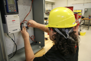 TSTC trains students to power manufacturing’s future 2R7A3760 2 300x200 - TSTC trains students to power manufacturing’s future