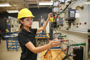 TSTC trains students to power manufacturing’s future 2R7A3899 2 300x200 - TSTC trains students to power manufacturing’s future