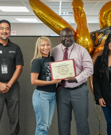 Tesla employees complete TSTC maintenance apprenticeship in New Braunfels Cynthia Lugo 1 2 372x451 - Tesla employees complete TSTC maintenance apprenticeship in New Braunfels