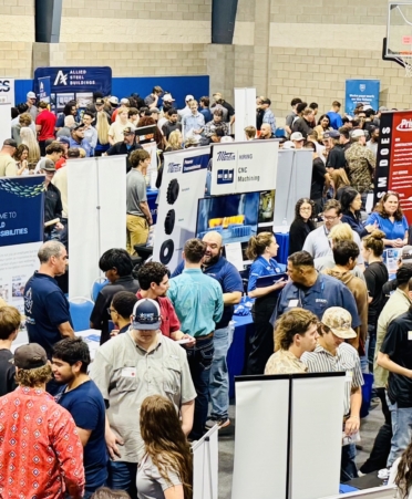Photo caption: More than 1,600 students and alumni attended Texas State Technical College’s fall Industry Job Fair on Tuesday, Oct. 13, and Wednesday, Oct. 14, at the Murray Watson Jr. Student Recreation Center at the Waco campus. (Photo courtesy of TSTC.)
