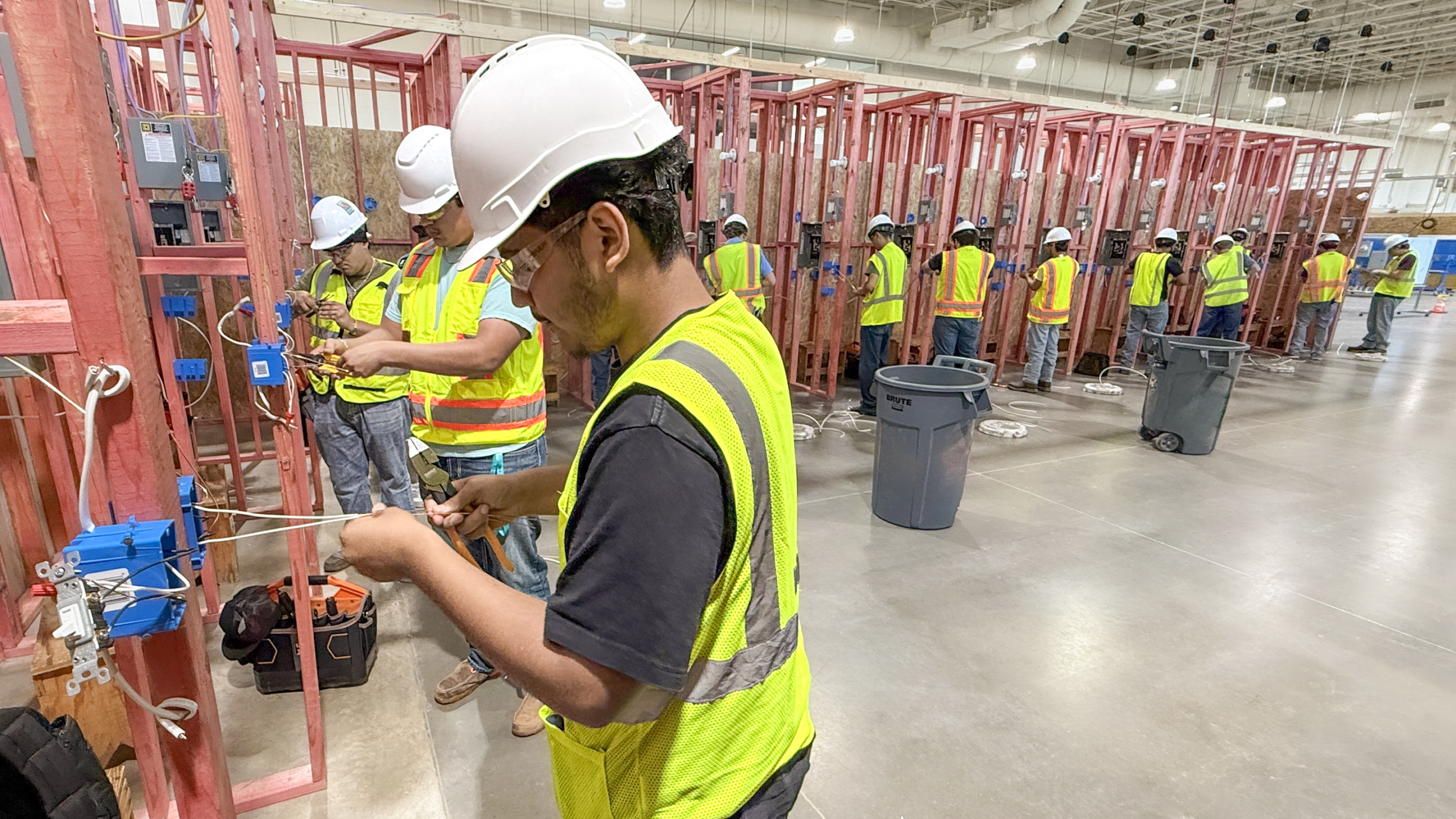 Featured | TSTC partners with TDLR to allow Electrical Construction graduates to sit for state exams feature elc18 scaled - Featured | TSTC partners with TDLR to allow Electrical Construction graduates to sit for state exams